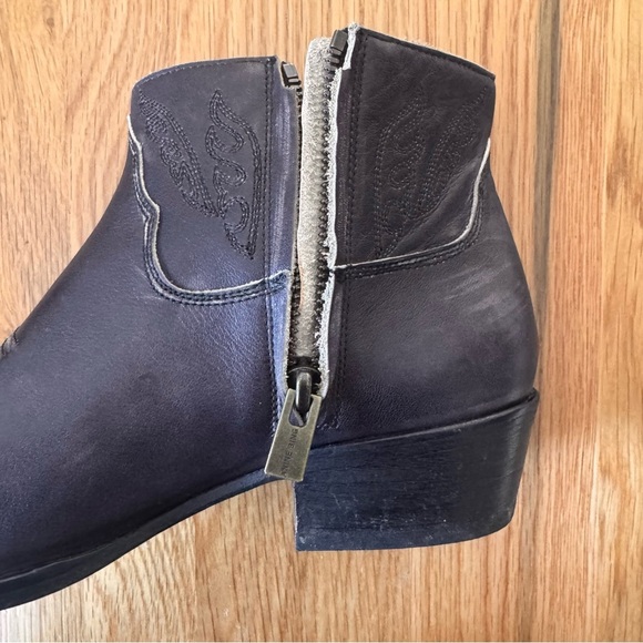 Anine Bing Axel Pointed Toe Distressed Leather Ankle Booties Size 7.5 - Picture 7 of 14